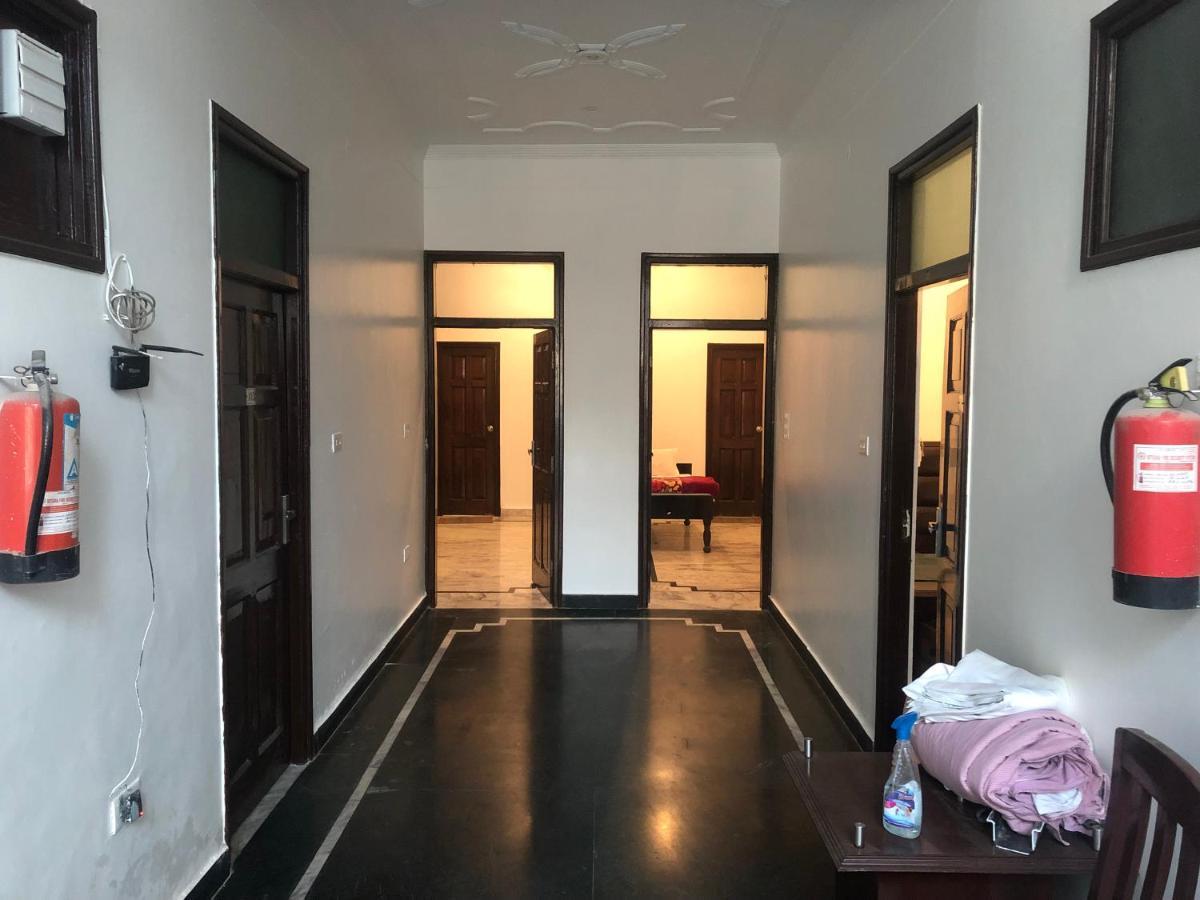 Hotel Shivanta Residency Risikés Kültér fotó